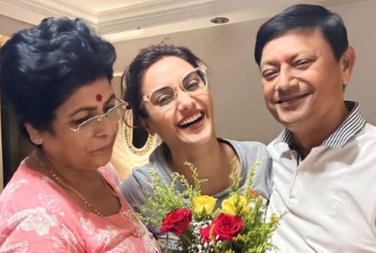 Rati Pandey Father